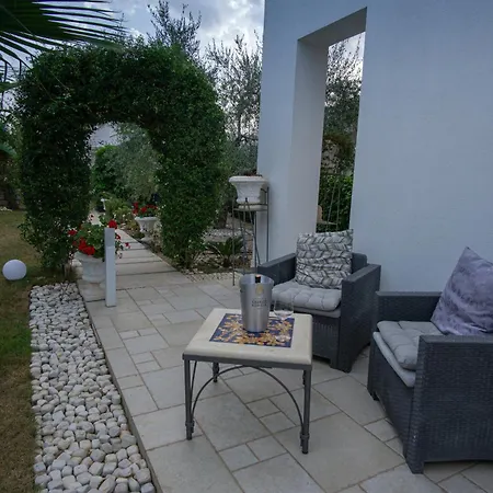 Oasi Della Pace ビシェーリエ